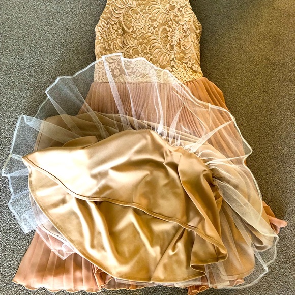 XSCAPE Dress, perfect for weddings, prom/graduation. extravagant and stylish. - Picture 7 of 9